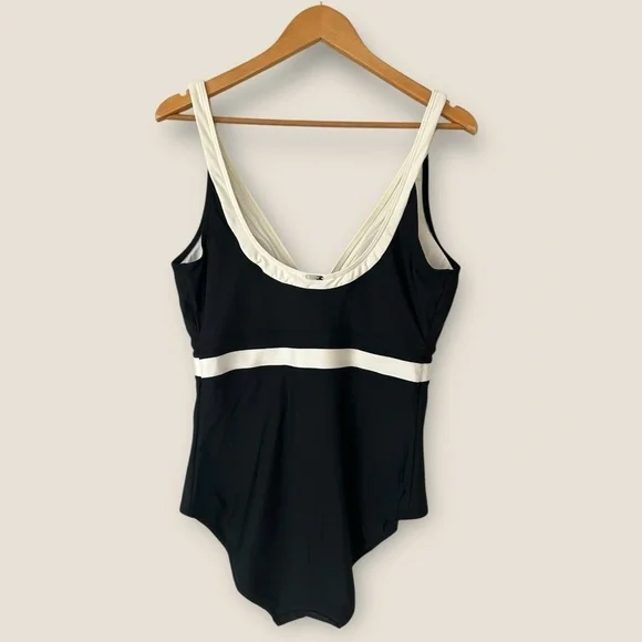 Dkny Black and White Colorblock One Piece Swimsuit - Picture 8 of 11